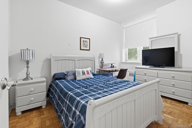 55 Knolls Crescent 1B, Bronx, NY 10463