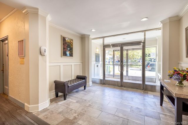 55 Knolls Crescent 1B, Bronx, NY 10463