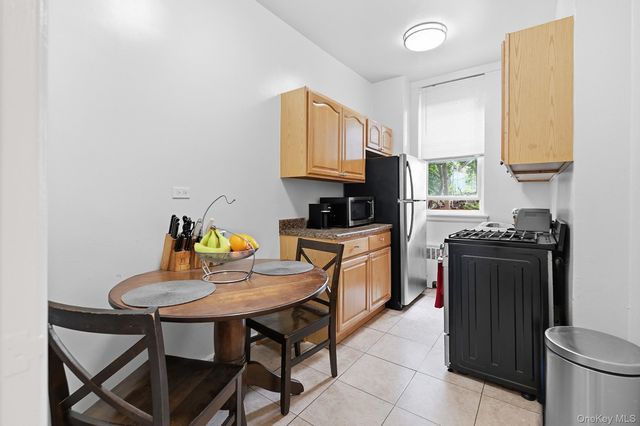 55 Knolls Crescent 1B, Bronx, NY 10463