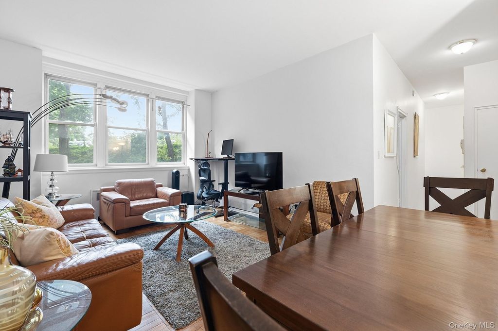 55 Knolls Crescent 1B, Bronx, NY 10463 — photo 4