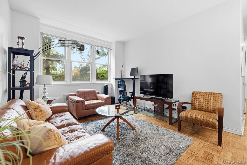 55 Knolls Crescent 1B, Bronx, NY 10463 — photo 5