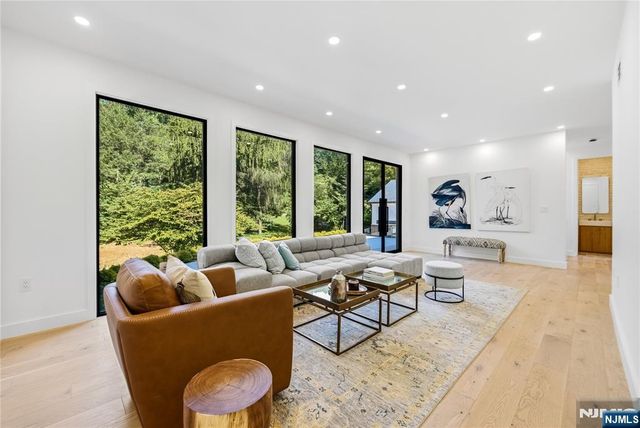 125 Hudson Avenue, Tenafly, NJ 07670