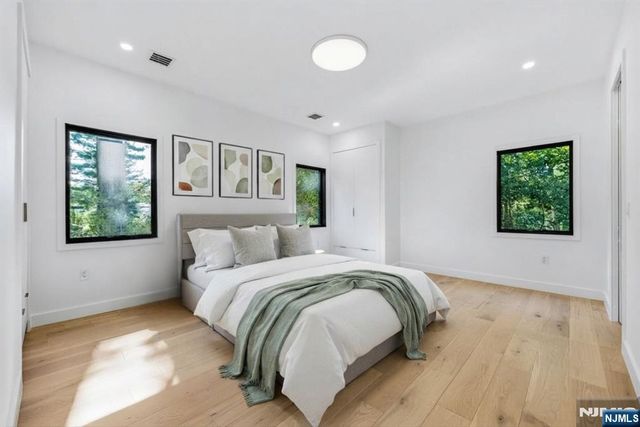 125 Hudson Avenue, Tenafly, NJ 07670