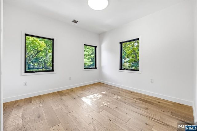 125 Hudson Avenue, Tenafly, NJ 07670
