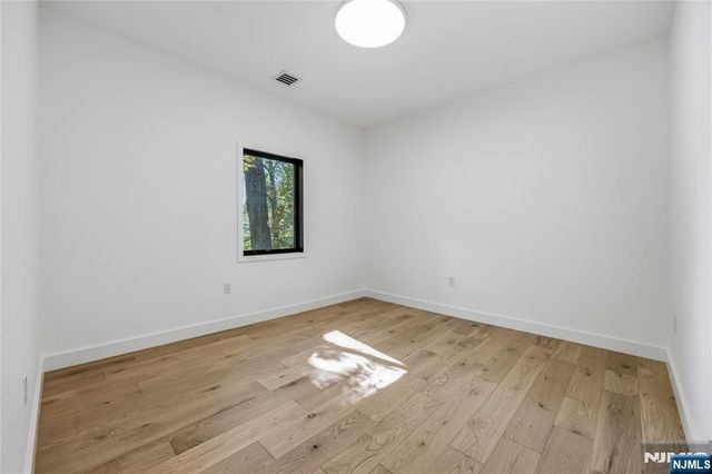 125 Hudson Avenue, Tenafly, NJ 07670
