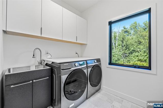 125 Hudson Avenue, Tenafly, NJ 07670