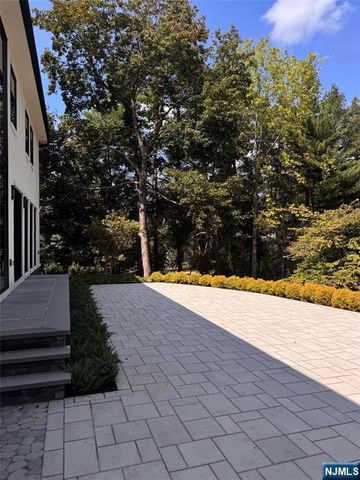 125 Hudson Avenue, Tenafly, NJ 07670