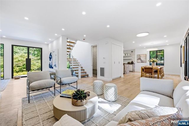 125 Hudson Avenue, Tenafly, NJ 07670