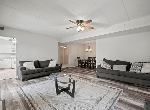 7759 Bristol Park Drive 2SE, Tinley Park, IL 60477