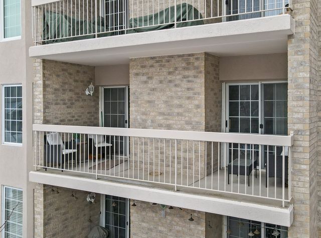 7759 Bristol Park Drive 2SE, Tinley Park, IL 60477