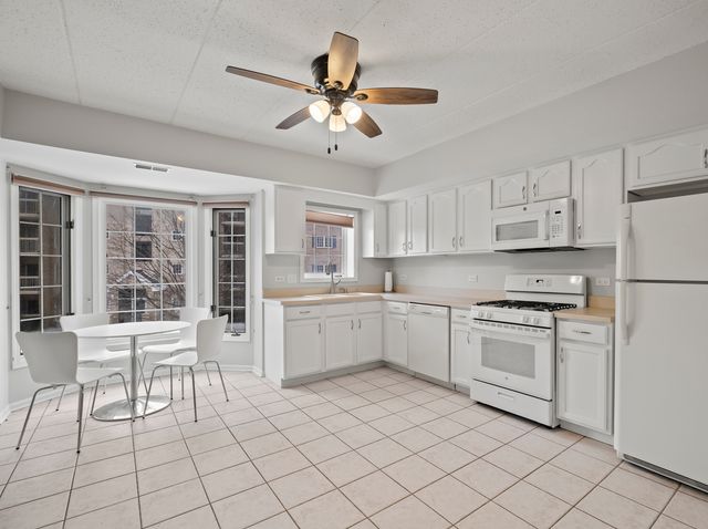 7759 Bristol Park Drive 2SE, Tinley Park, IL 60477