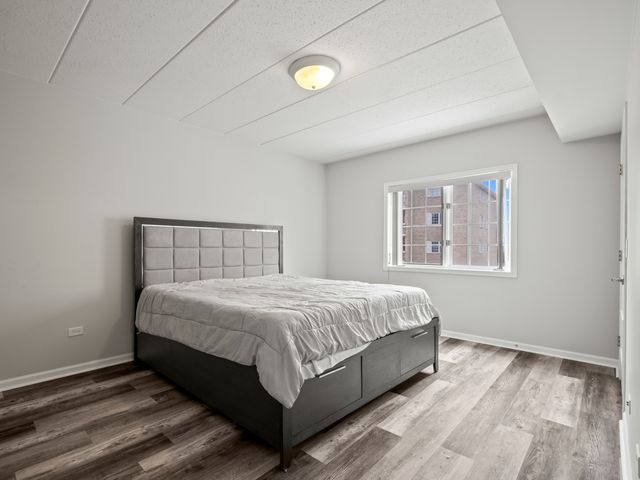 7759 Bristol Park Drive 2SE, Tinley Park, IL 60477