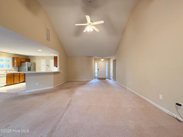 9402 Short Putt Court, Wilmington, NC 28412