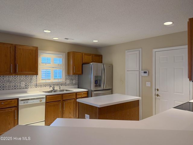 9402 Short Putt Court, Wilmington, NC 28412