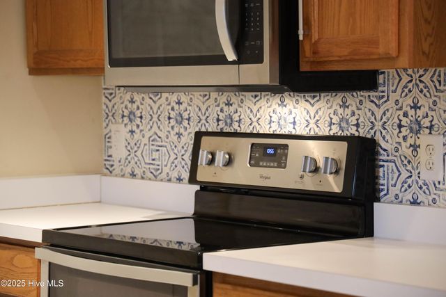 9402 Short Putt Court, Wilmington, NC 28412