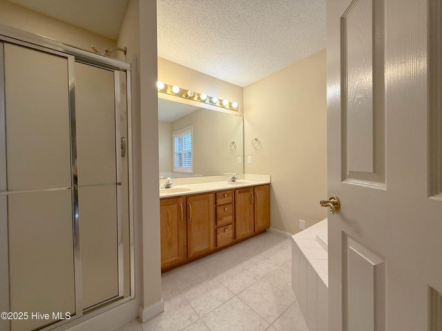 9402 Short Putt Court, Wilmington, NC 28412