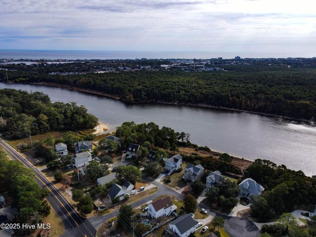 9402 Short Putt Court, Wilmington, NC 28412