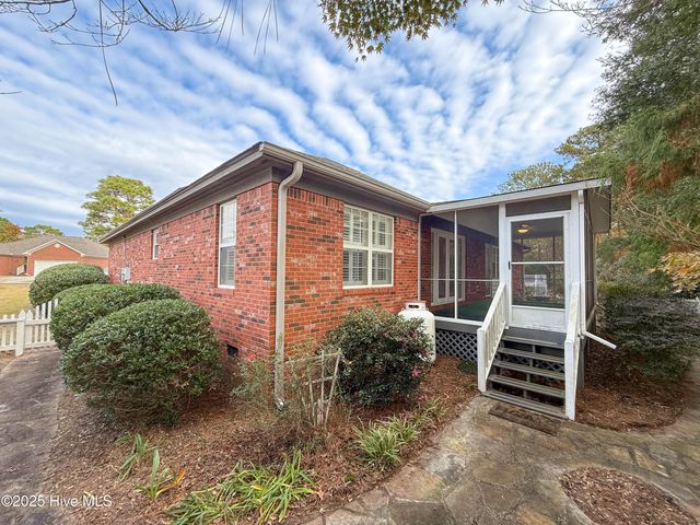 9402 Short Putt Court, Wilmington, NC 28412