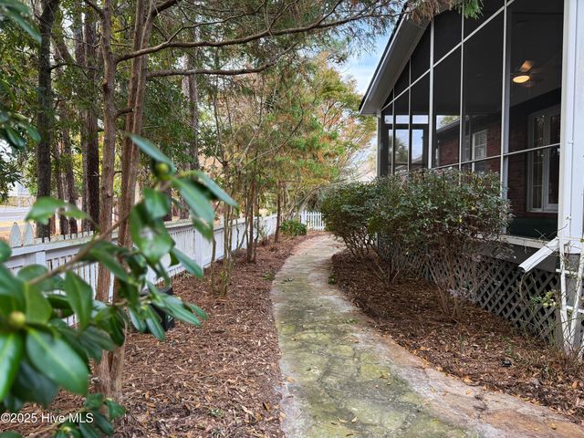 9402 Short Putt Court, Wilmington, NC 28412