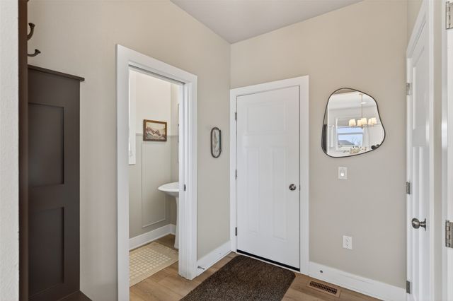 63 SE Dorr Drive, Pleasant Hill, IA 50327