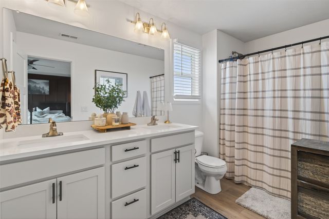 63 SE Dorr Drive, Pleasant Hill, IA 50327