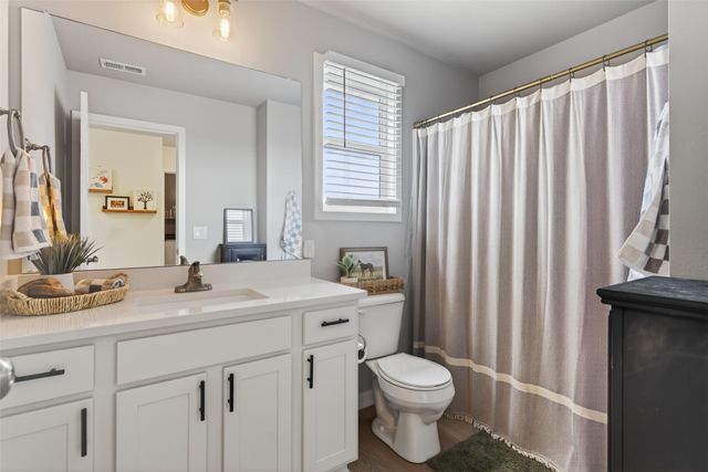 63 SE Dorr Drive, Pleasant Hill, IA 50327