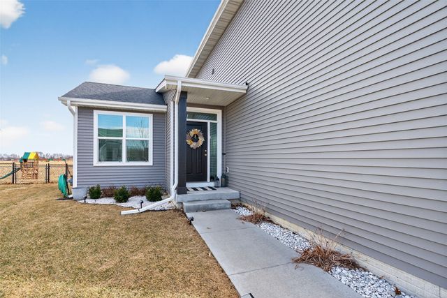 63 SE Dorr Drive, Pleasant Hill, IA 50327