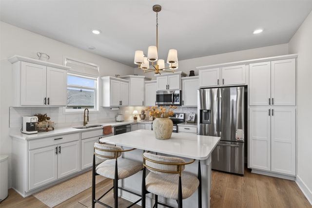 63 SE Dorr Drive, Pleasant Hill, IA 50327