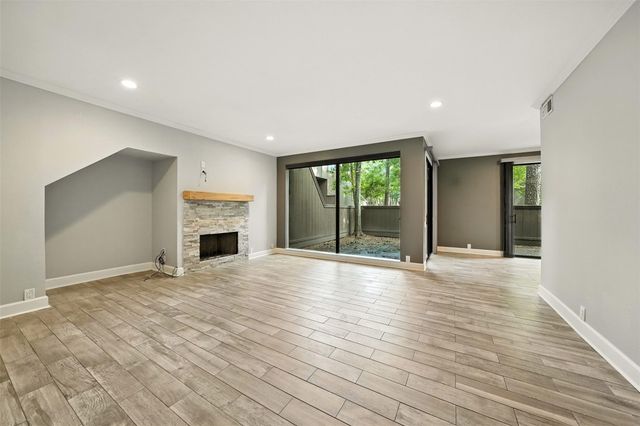 171 Litchfield Lane, Houston, TX 77024