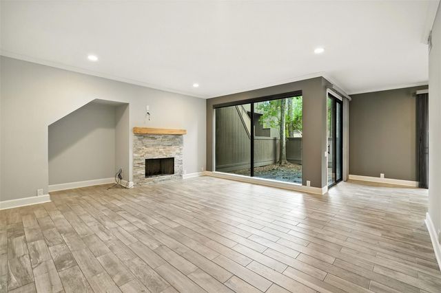 171 Litchfield Lane, Houston, TX 77024
