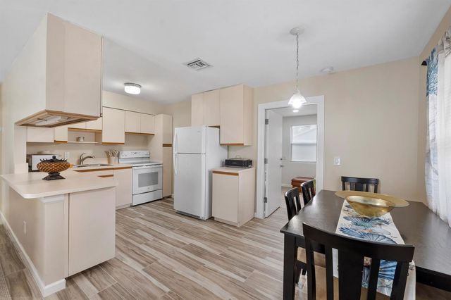3344 Plaza Place, Lake Worth, FL 33462