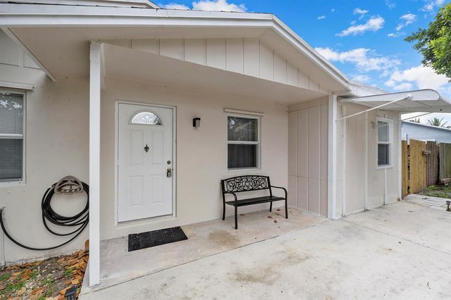 3344 Plaza Place, Lake Worth, FL 33462