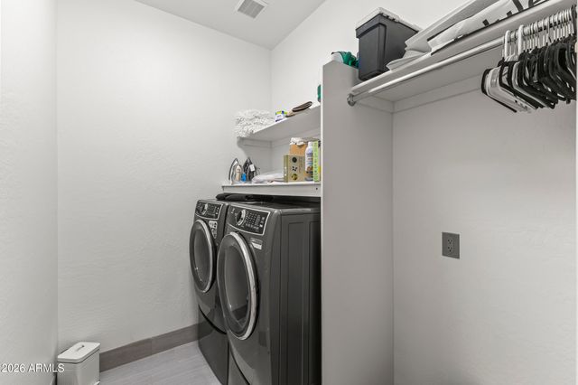 125 E DESERT HILLS Drive, Phoenix, AZ 85086