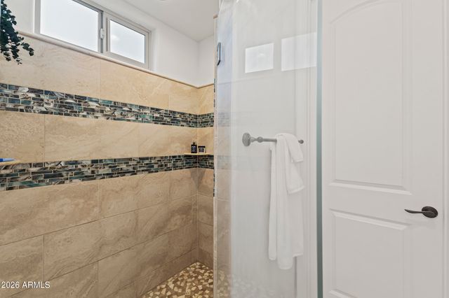 125 E DESERT HILLS Drive, Phoenix, AZ 85086