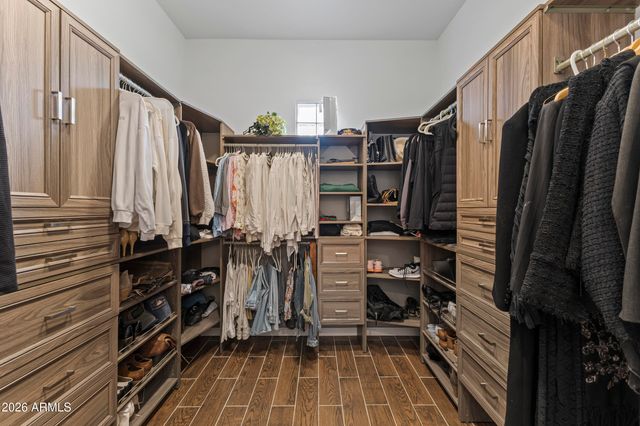 125 E DESERT HILLS Drive, Phoenix, AZ 85086