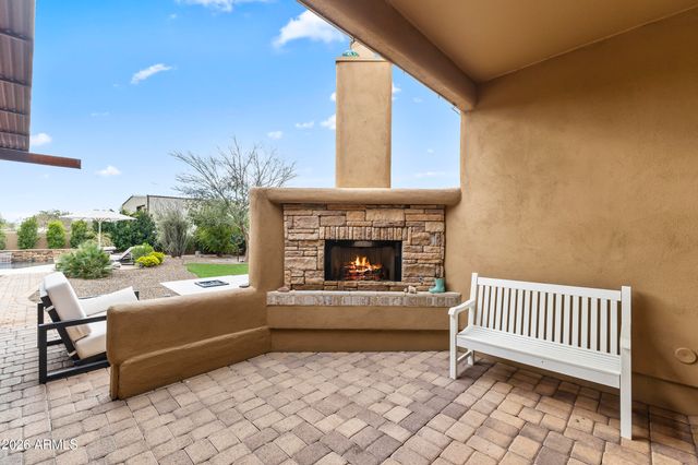 125 E DESERT HILLS Drive, Phoenix, AZ 85086