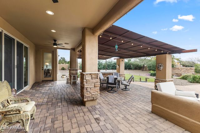 125 E DESERT HILLS Drive, Phoenix, AZ 85086
