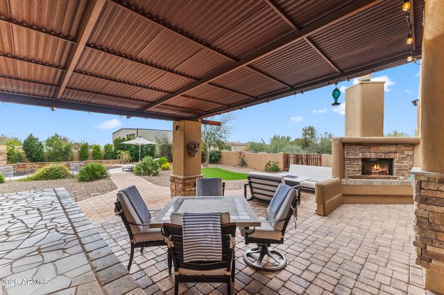 125 E DESERT HILLS Drive, Phoenix, AZ 85086