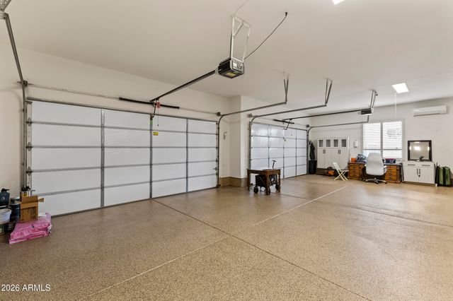 125 E DESERT HILLS Drive, Phoenix, AZ 85086