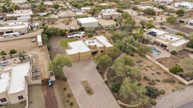 125 E DESERT HILLS Drive, Phoenix, AZ 85086