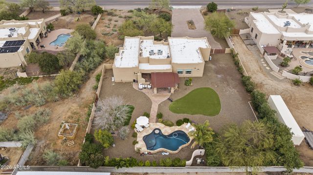 125 E DESERT HILLS Drive, Phoenix, AZ 85086