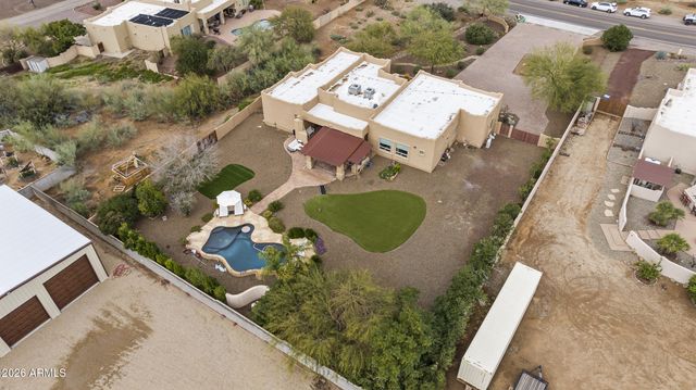 125 E DESERT HILLS Drive, Phoenix, AZ 85086