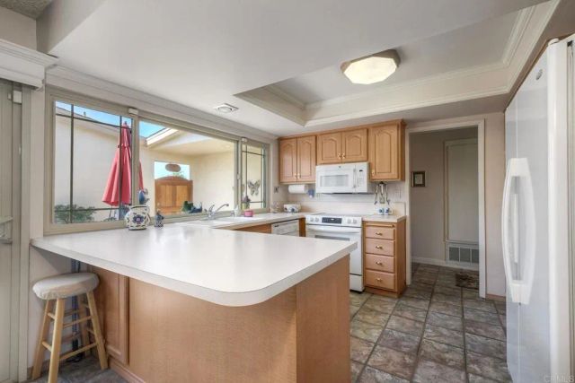 3902 Vista Campana North 25, Oceanside, CA 92057
