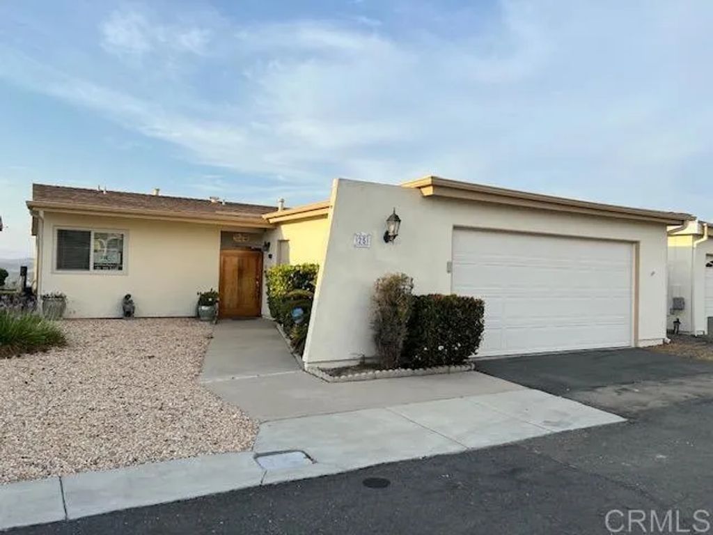 3902 Vista Campana North 25, Oceanside, CA 92057