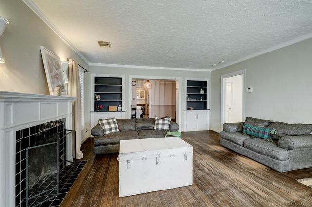 610 Oakley Street, Houston, TX 77006