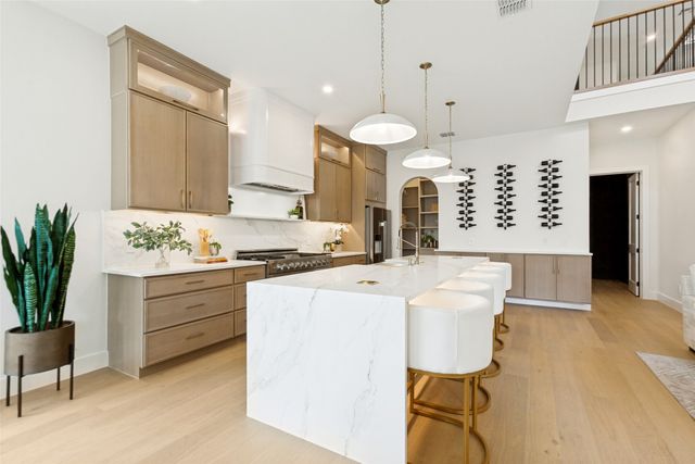 13723 Far Hills Lane, Dallas, TX 75240