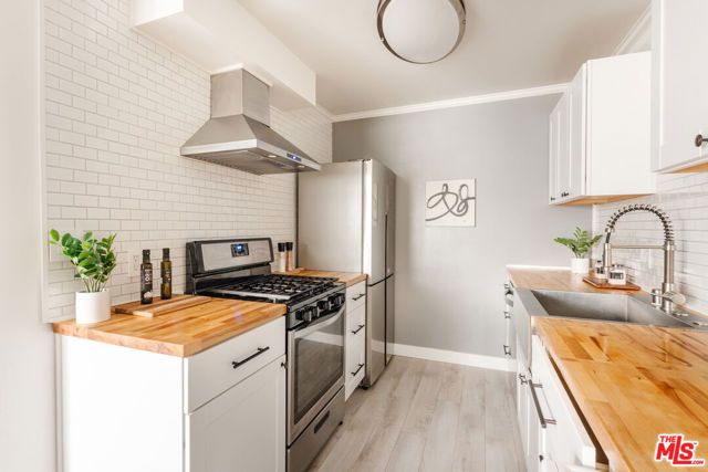 1845 Corinth Avenue 107, Los Angeles, CA 90025