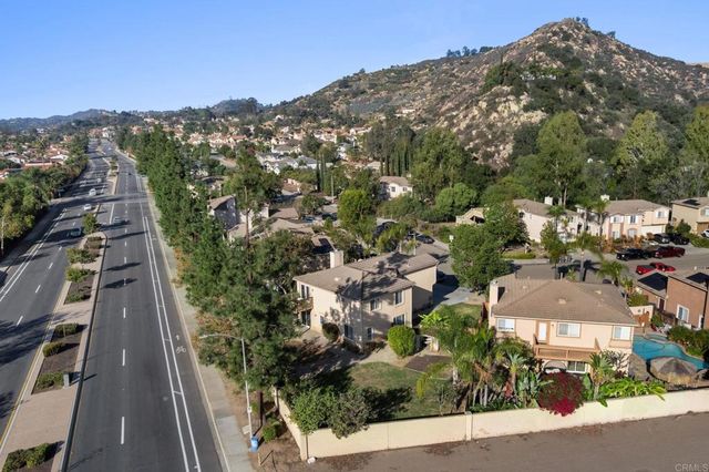 2891 Oakwood Creek Way, Escondido, CA 92027