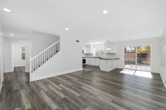 2891 Oakwood Creek Way, Escondido, CA 92027