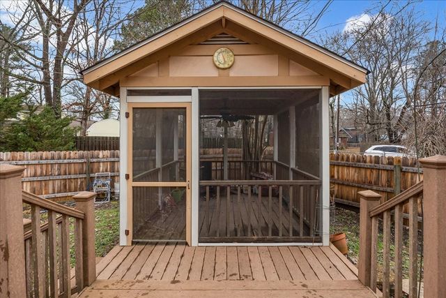 300 Marbeth Ln, Tullahoma, TN 37388